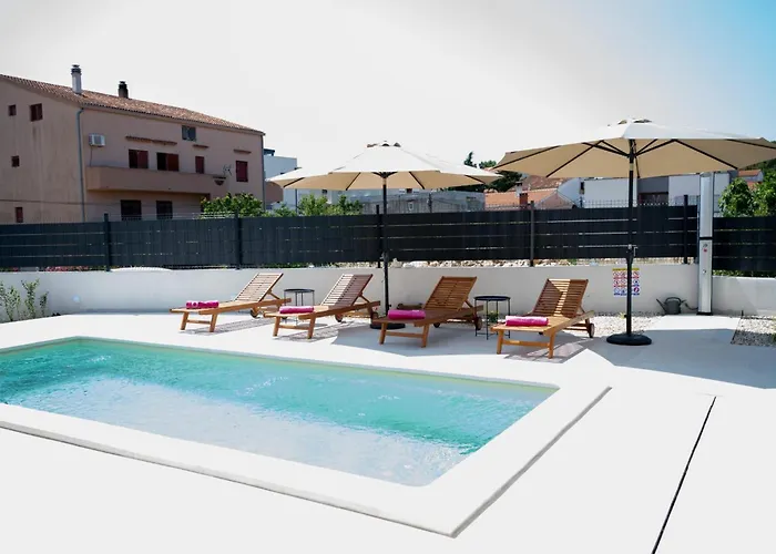 别墅 Majori 扎达尔